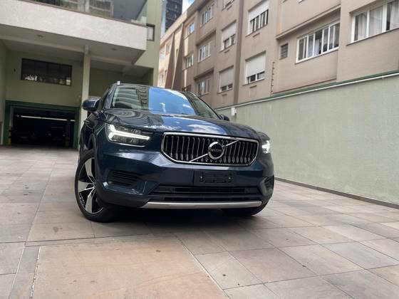 VOLVO XC40 2022