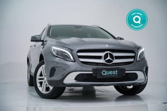 MERCEDES-BENZ GLA 200 2017