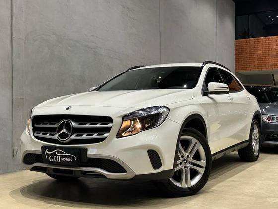 MERCEDES-BENZ GLA 200 2018