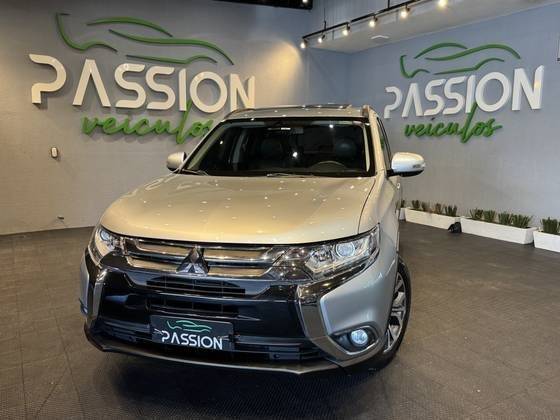 MITSUBISHI OUTLANDER 2016