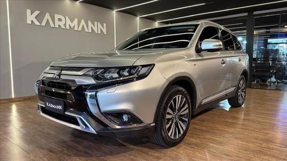 MITSUBISHI OUTLANDER 2020