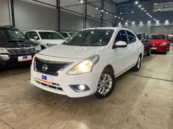 NISSAN VERSA 2018