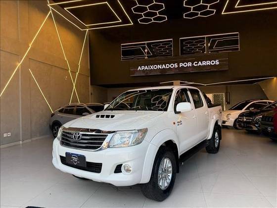 TOYOTA HILUX 2015