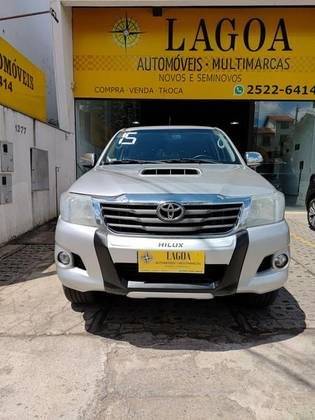 TOYOTA HILUX 2015