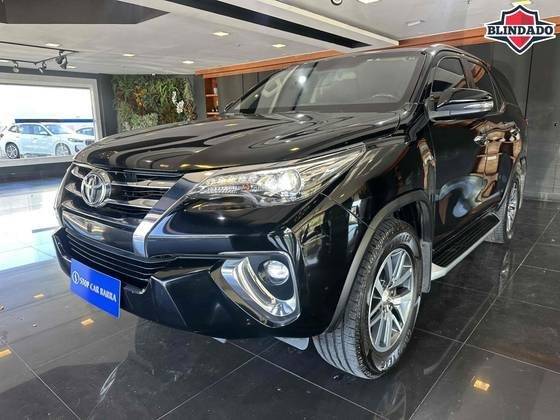 TOYOTA HILUX SW4 2019