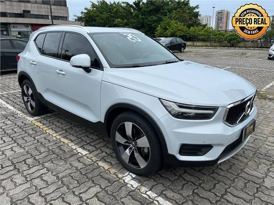 VOLVO XC40 2020