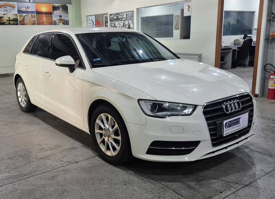 AUDI A3 2015