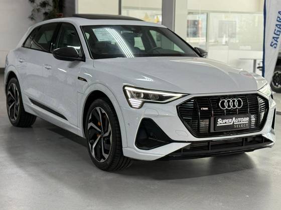 AUDI E-TRON 2022