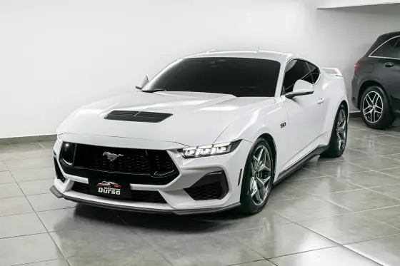 FORD MUSTANG 2024
