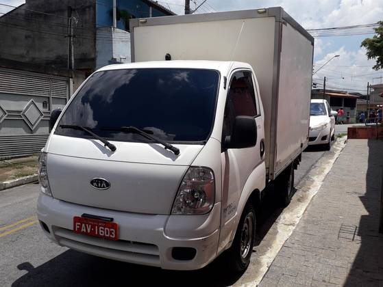 KIA BONGO 2012