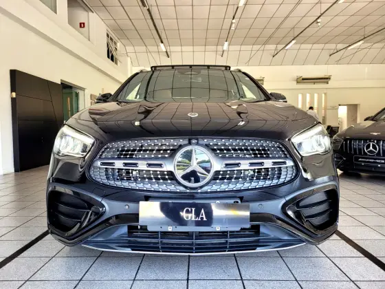 MERCEDES-BENZ GLA 200 2025