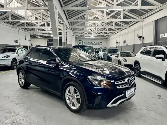 MERCEDES-BENZ GLA 200 2018