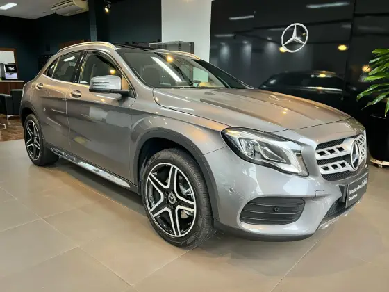 MERCEDES-BENZ GLA 250 2019