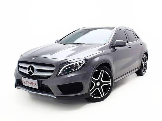 MERCEDES-BENZ GLA 250 2017