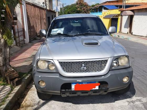 MITSUBISHI L200 2010