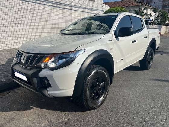 MITSUBISHI L200 TRITON 2021