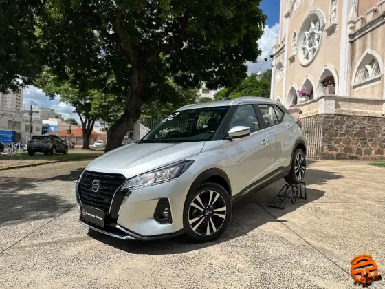 NISSAN KICKS 2022