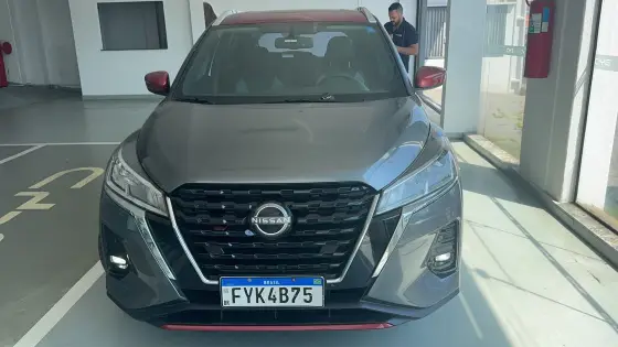 NISSAN KICKS 2023