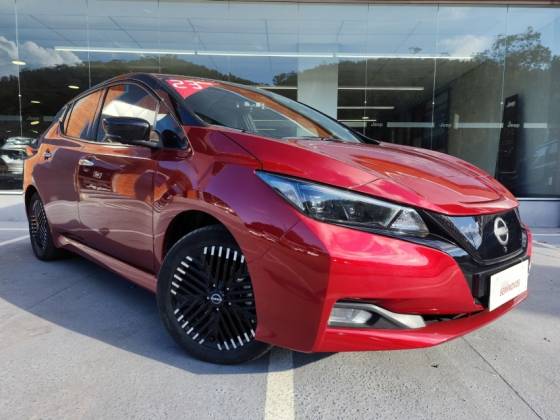 NISSAN LEAF 2023
