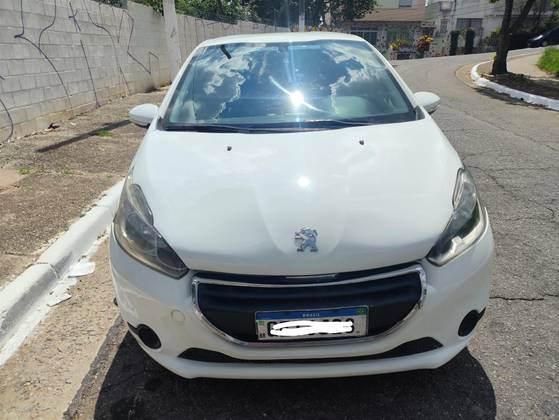 PEUGEOT 208 2017