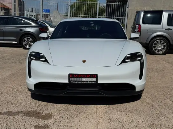 PORSCHE TAYCAN 2021