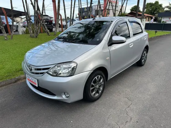 TOYOTA ETIOS 2017