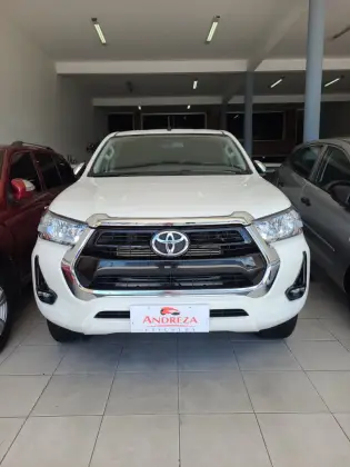 TOYOTA HILUX 2022