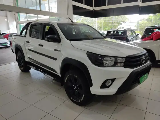 TOYOTA HILUX 2018