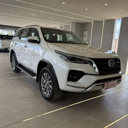 TOYOTA HILUX SW4 2021