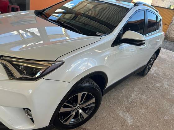 TOYOTA RAV4 2018