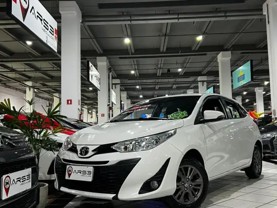 TOYOTA YARIS 2019
