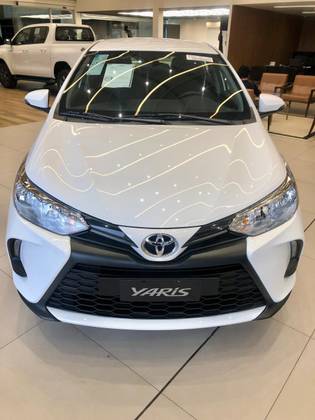TOYOTA YARIS 2025
