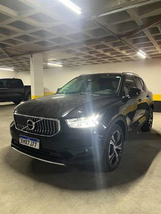 VOLVO XC40 2021