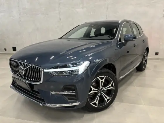 VOLVO XC60 2022