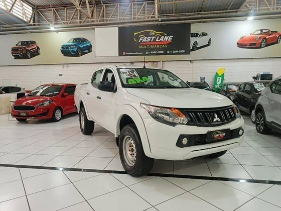 MITSUBISHI L200 TRITON 2024