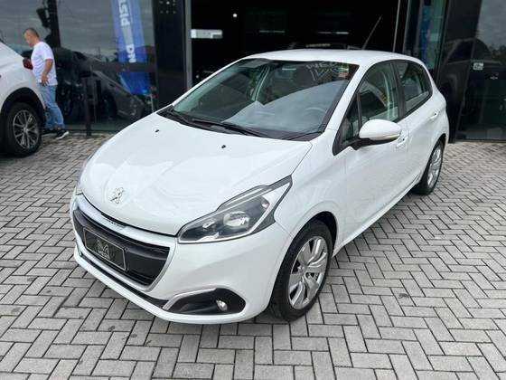 PEUGEOT 208 2017
