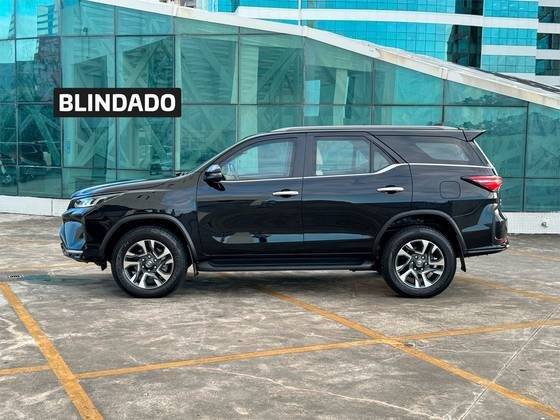 TOYOTA HILUX SW4 2022