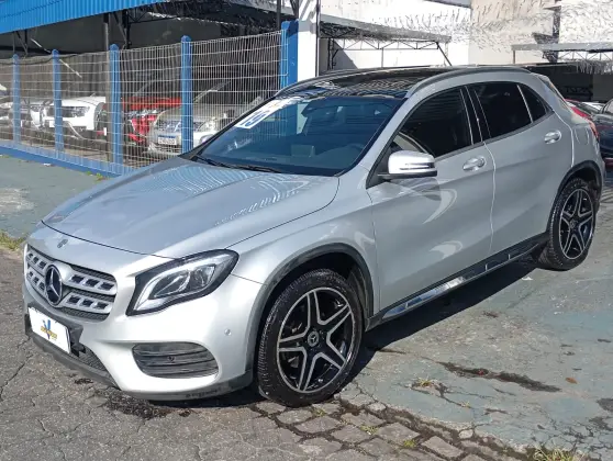 MERCEDES-BENZ GLA 250 2019