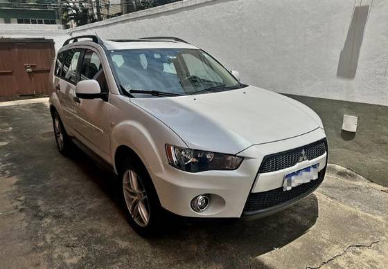 MITSUBISHI OUTLANDER 2013