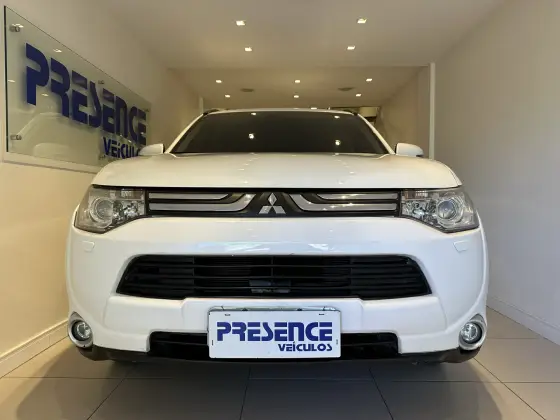 MITSUBISHI OUTLANDER 2015