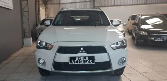 MITSUBISHI OUTLANDER 2012