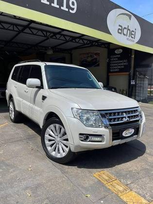 MITSUBISHI PAJERO FULL 2015