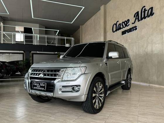 MITSUBISHI PAJERO FULL 2019