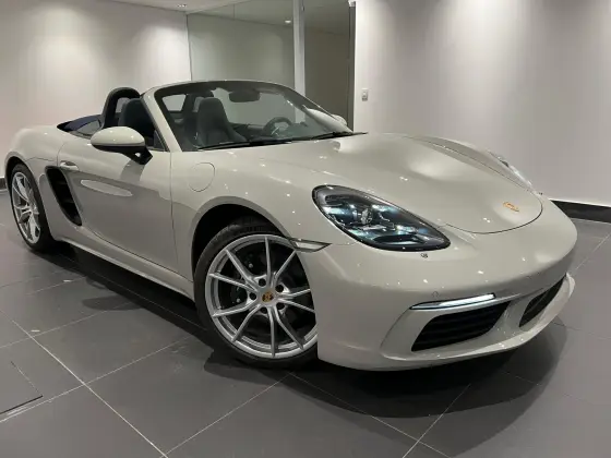 PORSCHE 718 2024