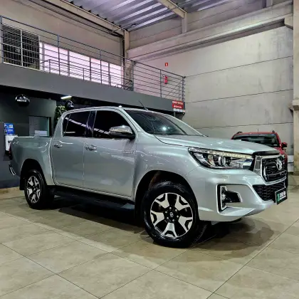 TOYOTA HILUX 2020