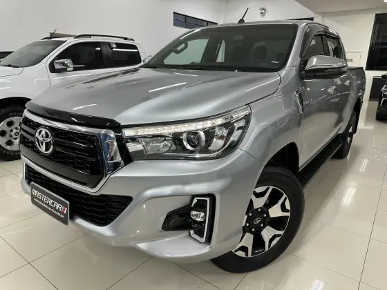 TOYOTA HILUX 2020