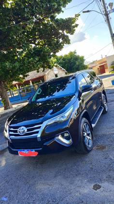 TOYOTA HILUX SW4 2018