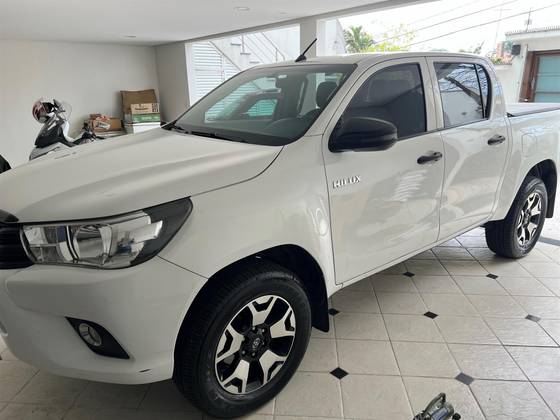 TOYOTA HILUX 2018