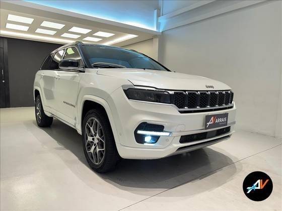 JEEP COMMANDER 2023