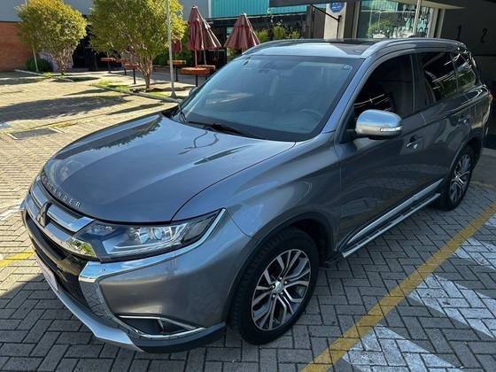 MITSUBISHI OUTLANDER 2018